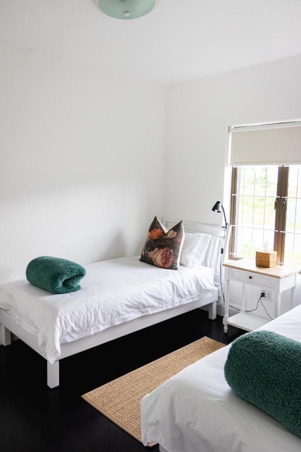 Villa Le Roc Kleinmond Accommodation エクステリア 写真