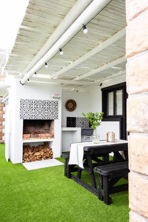Villa Le Roc Kleinmond Accommodation エクステリア 写真