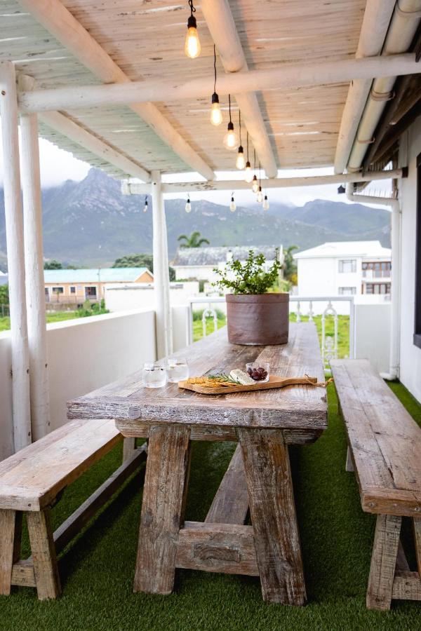 Villa Le Roc Kleinmond Accommodation エクステリア 写真